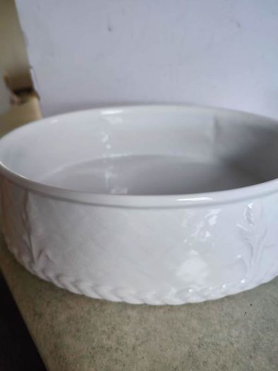 Royal Worcester Fine Porcelain Covered Casserole Dish, England