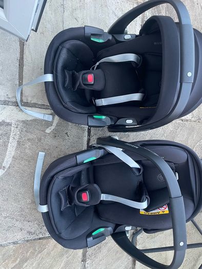 Maxi Cosi 360 Pebble Car Seat & Isofix base x 2