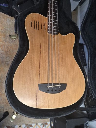 Beautiful Godin A4 Vintage Bass