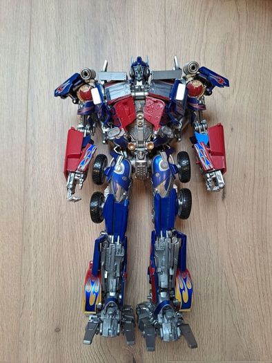 Black Mamba LS03 Optimus Prime figure