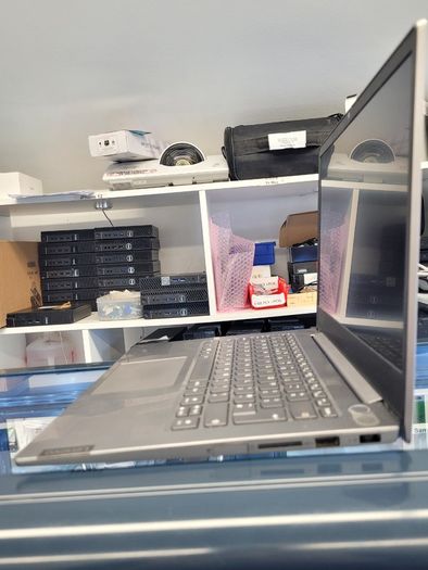 Lenovo ThinkPad 20SL 14" i5-1035G1 8GB 512GB HDMI and Type C ports, Windows 11 Pro Notebook