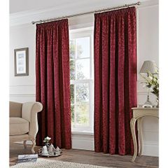 Pair of Curtains in Red. Cotton. Perfec conditions.