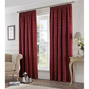 Set ofTwo Darkening Curtains in Red. Cotton. Perfect conditions.