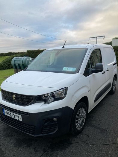 peugeot partner van