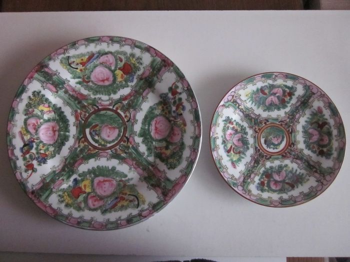 Two Vintage Chinese Porcelain Hand Painted  Famille Rose/Rose Medallion Plate, 10inch and 7 inch Marked  Qianlong Period.