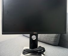 Dell P2217H 22" Monitor with VESA stand