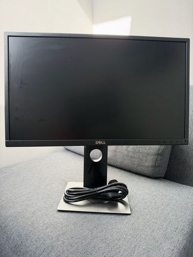Dell P2217H 22" Monitor with VESA stand