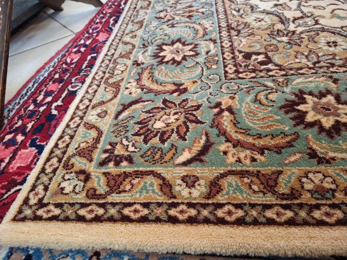 3m x 2m woven Persian Heriz rug