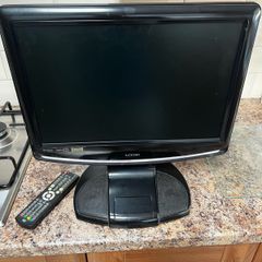 Logik 17" LCD TV/DVD with IPOD docking station