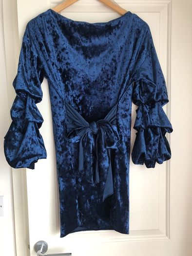 New dress size S