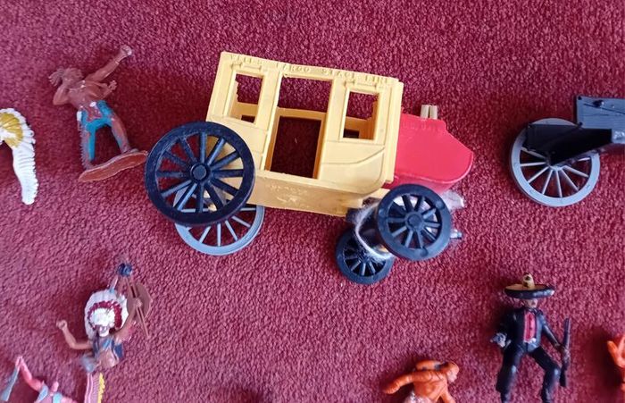 Timpo Cowboy & Indians Job Lot