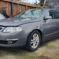 B6 Passats breaking for parts