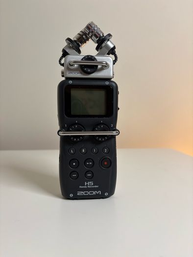 Zoom H5 Audio recorder, SD Card & hard case