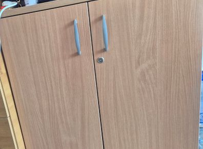 Storage cabinet