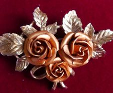 Vintage  Rose  Brooch