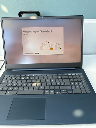 Never Used: Laptop - Chromebook - Ideapad Slim 3 15.6"