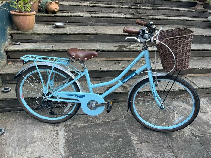 Girls bike