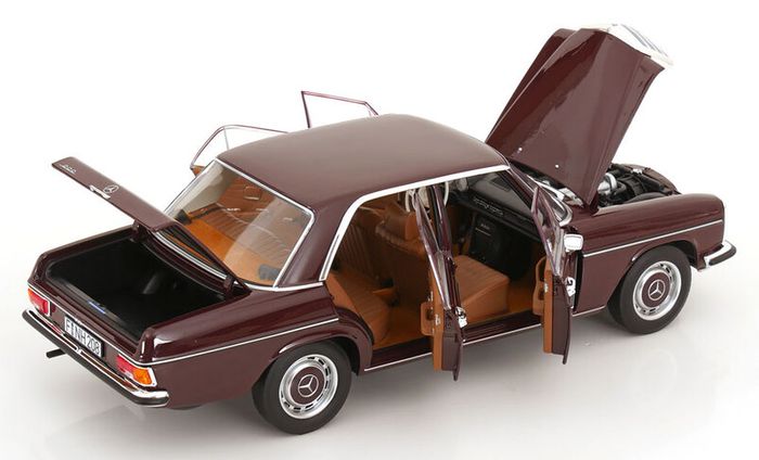 Mercedes Benz 200 1968 Norev W115 - 1/18 - New in Box