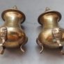 Vintage footed Brass salt and pepper shakers  H 9.5cm Image 5
