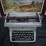 vintage typewriter Image 2