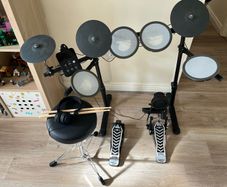 Beginner Electronic Drum Kit Mesh Pads, Stool, Headphones