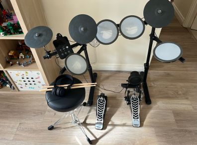 Beginner Electronic Drum Kit Mesh Pads, Stool, Headphones