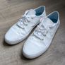 Ladies Converse size 4 Image 2