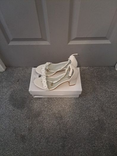 Ladies shoes