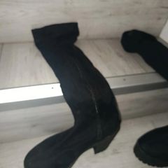 knee boots