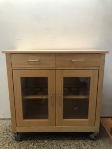 Cabinet on castors