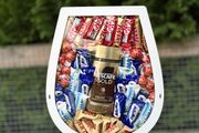 Large Coffee &amp; Chocolate Gift Box - Nescafe Gold &amp; Mix Bars