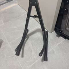 guitar stand