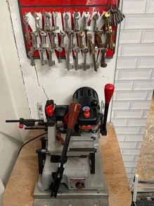 Key Cutting Machine