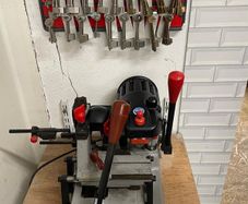Key Cutting Machine