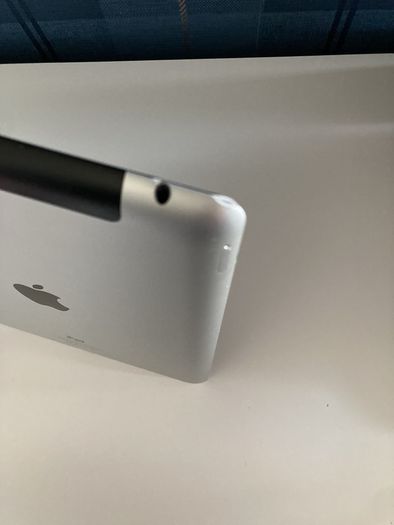 iPad 4th gen 32GB Black Wi-Fi + Cellular