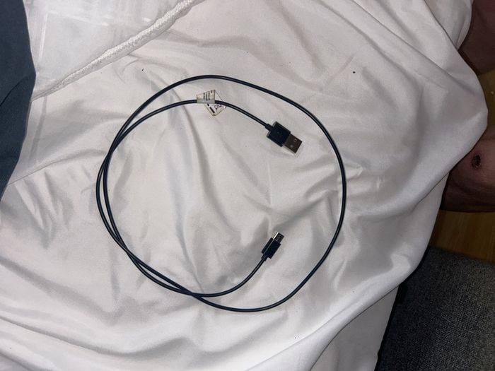 headphones barely used good sound quality