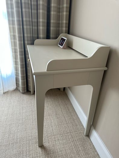 Ikea LOMMARP Vanity table/ desk