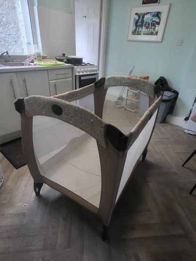 Graco travel cot