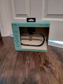 Black towel ring