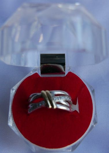 Vintage 9Ct Yellow Gold 375 and Sterling Silver 925 Ring,  Hallmarked 375 - 925  , 3,74g size N1/2