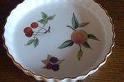Royal Worcester Evesham pattern small Flan dish