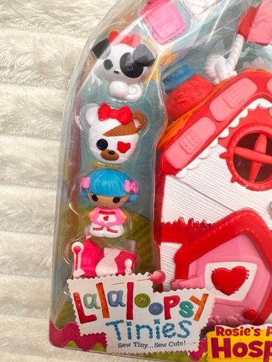 Lalaloopsy Tinies Rosie's Pet Hospital Playset Damaged Box Please see photos