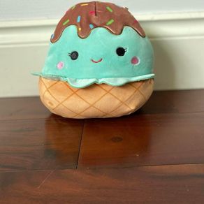 Squishmallow - Maya 12' inch