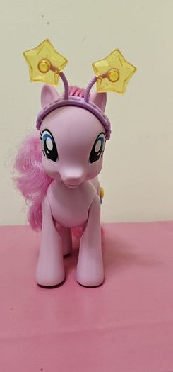 My Little Pony WALKING and TALKING PINKIE PIE Brushable G4 MLP 8 inch Talking Polish