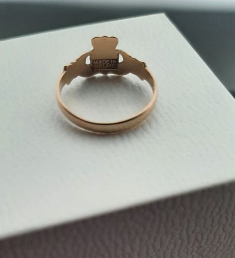 Claddagh ring 9ct gold