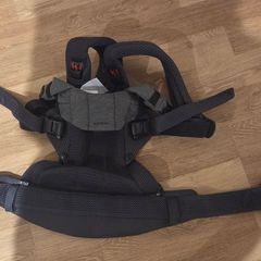Babybjorn carrier