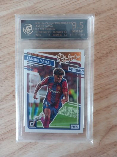 2023-24 Panini Donruss FIFA  Lamine Yamal The Rookies (Graded 9.5)