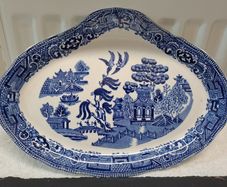 Oval old willow blue serving platter