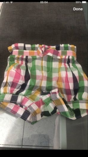 Girls BNWT gap shorts 3/6 mths