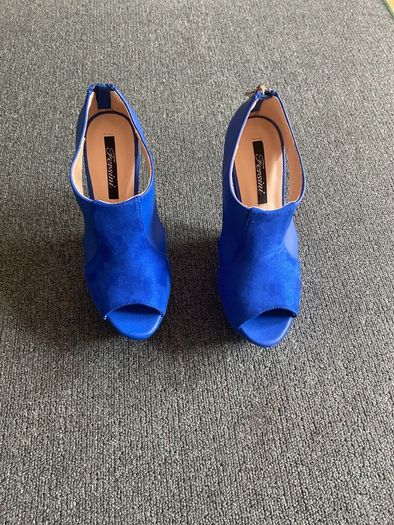 Brand new boots size 36